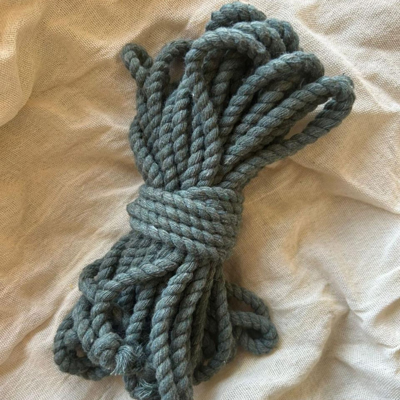 Cuerda de Algodón Fina – Shibari & Bondage - Imagen 3