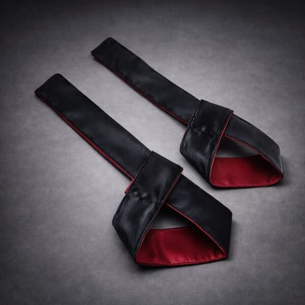 Muñequeras Satinadas Rojo y Negro- Par- Esposas de Tela Bondage