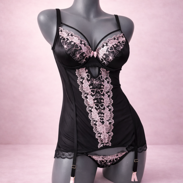 Conjunto Lencería Negro con Encaje Rosa de Corazones